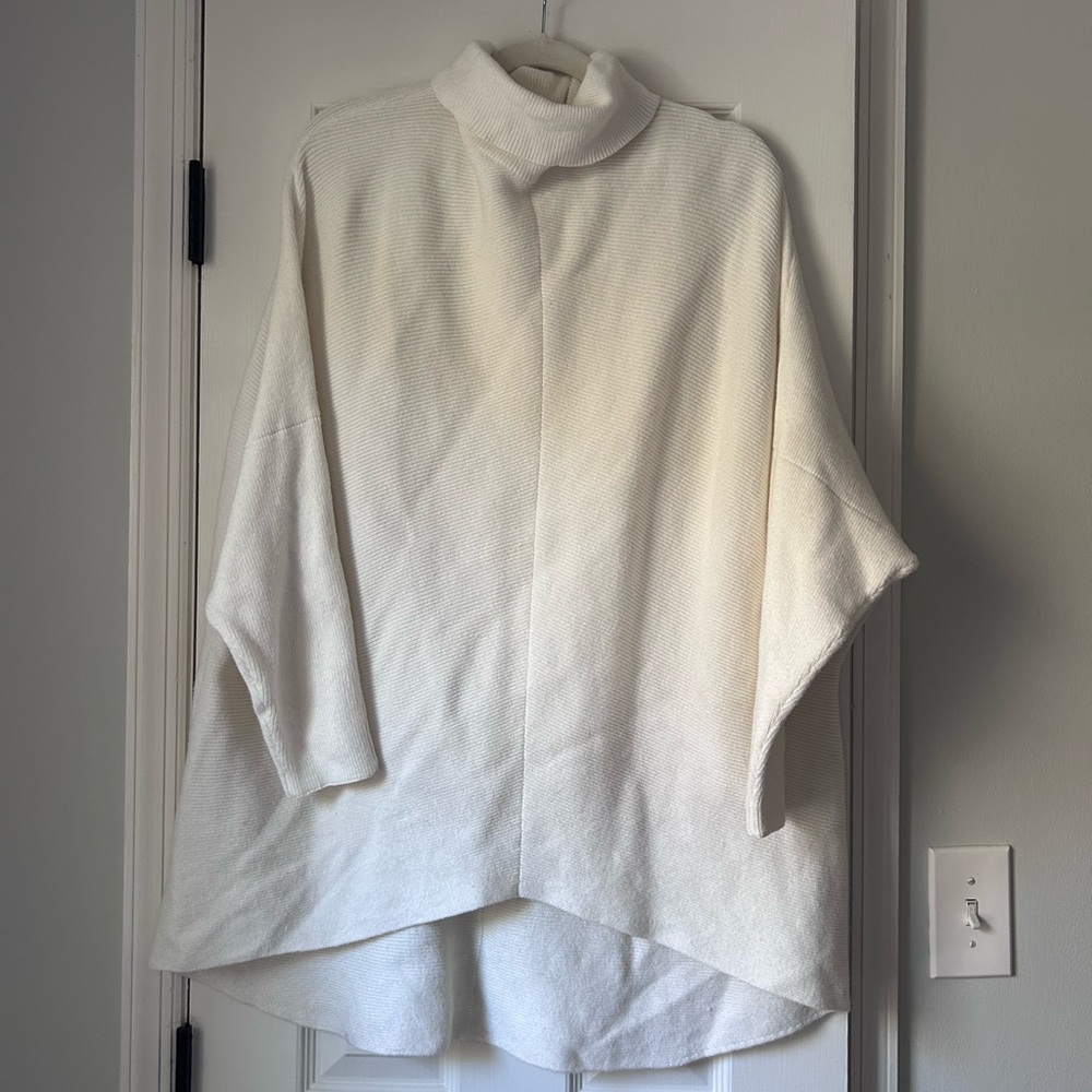 LILLUSORY White Oversized Turtleneck Sweater